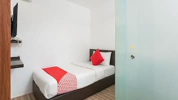 Standard Single Room, Single Bed | Living area | 30-inch TV with cable channels