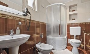 Superior Studio, Non Smoking, City View | Bathroom | Towels, soap, toilet paper