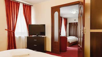 Comfort Studio Suite, Non Smoking | Desk, free WiFi, bed sheets
