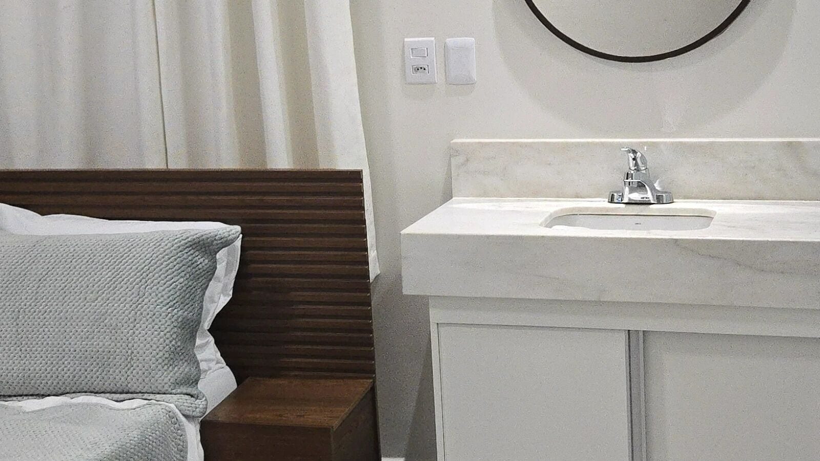 Deluxe Studio Suite, Balcony, Hill View | Free WiFi