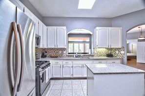 Private kitchen -  3-bedroom Home  Minutes from Temecula (Murrieta)