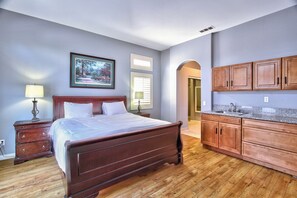 Iron/ironing board, WiFi, bed sheets -  3-bedroom Home  Minutes from Temecula (Murrieta)