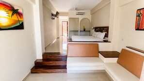 Habitación empresarial, balcón, vista al mar | Wifi gratis