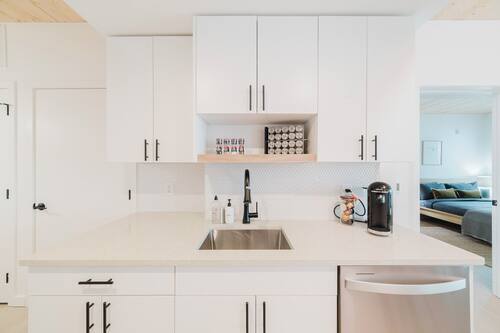 Suite, 2 Bedrooms | Private kitchen