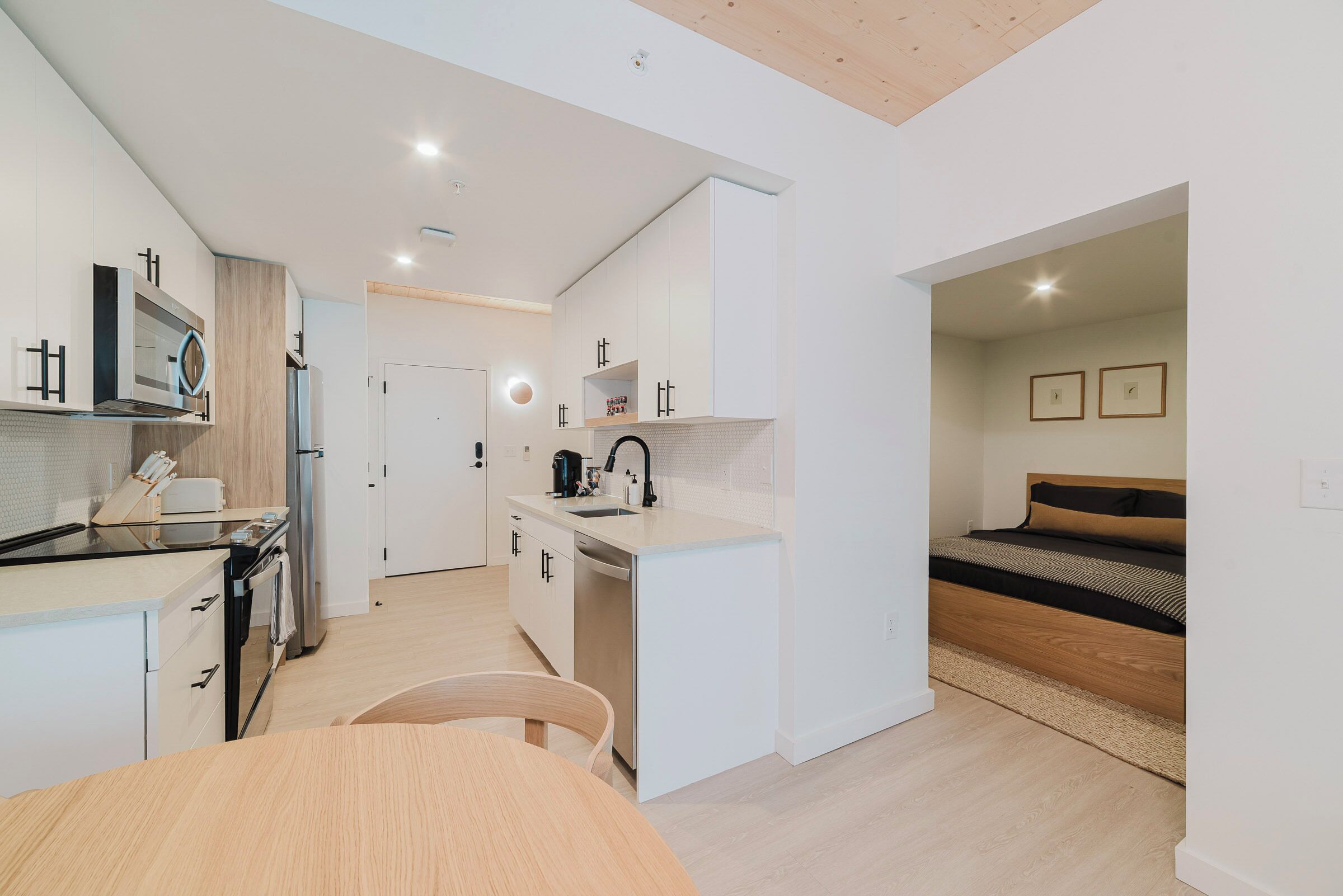 Suite, 1 Bedroom | Private kitchen