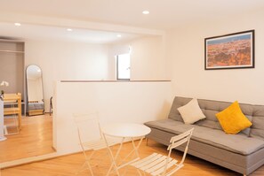 Family Studio | Living area - Patio 7 Studios (San Miguel de Allende)
