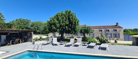 Piscine extérieure