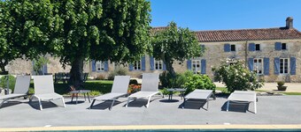 longère charentaise 10 personnes proche SAINTES, ROCHEFORT ? ILE D'OLERON