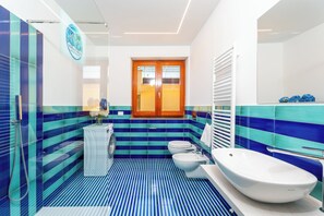 Deluxe Apartment, Balcony, Sea View | Bathroom - YourHome - Nerea & Nicea Apartments (Sorrento)