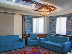 Living area - Jazdyk Hostel (Bishkek)