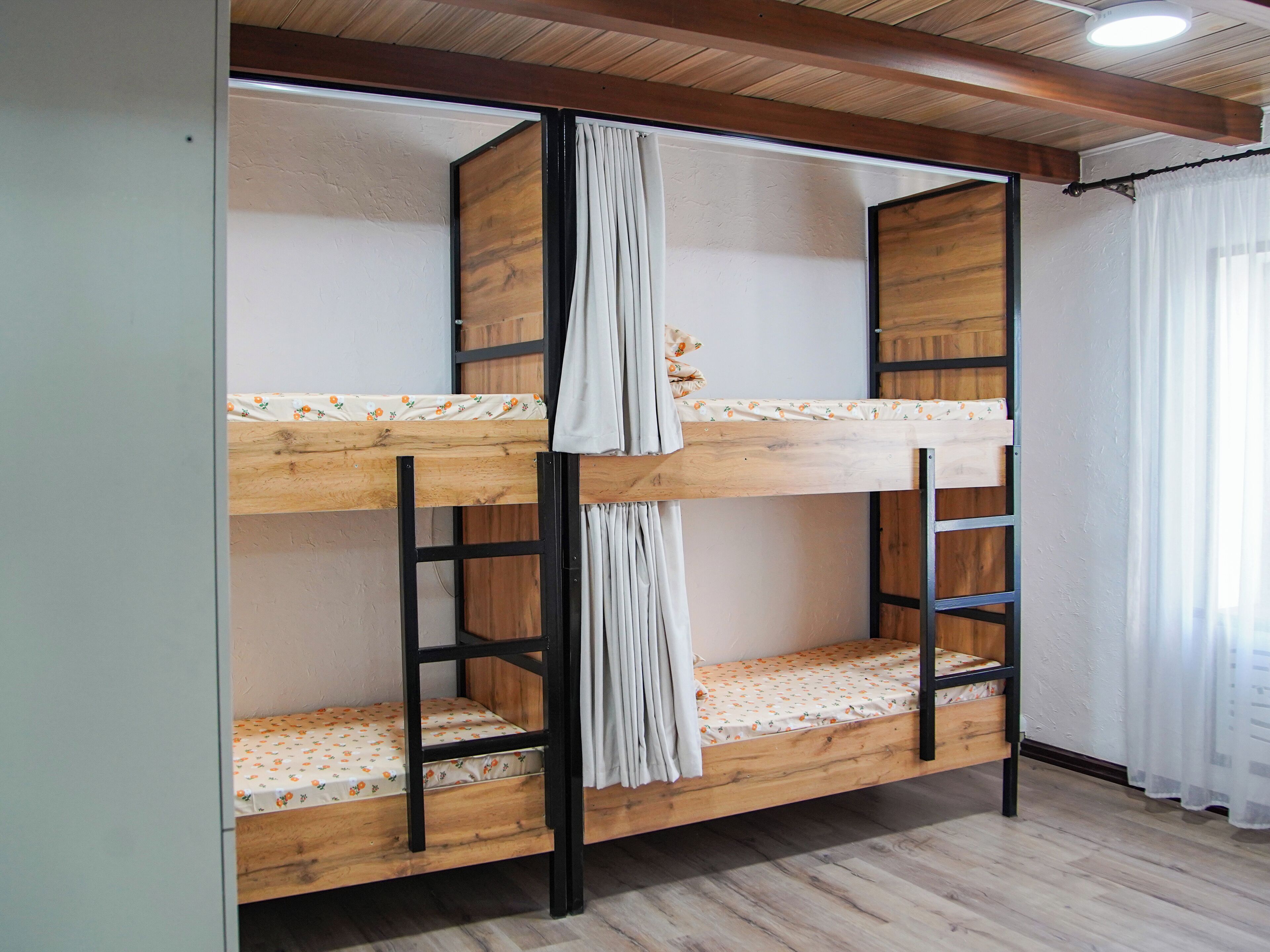 Basic Shared Dormitory, Mountain View | Iron/ironing board, free WiFi