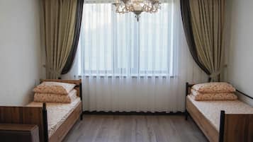 Kamar Basic, 2 Tempat Tidur Twin, Bebas Asap Rokok | Setrika/meja setrika dan Wi-Fi gratis