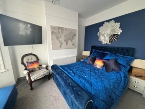 2 chambres, fer et planche à repasser, accès au Wi-Fi (inclus)