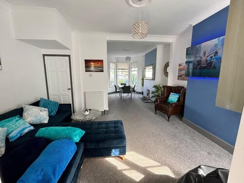 Coastal House Opposite Beach Sleeps 6 Pet Friendly