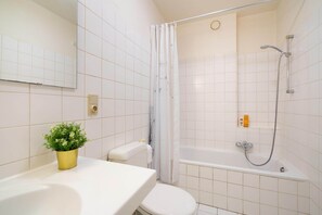 Bathroom - Beautiful Apartment in Antwerp (Antwerp)