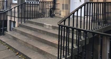 Period townhouse apartment situated at the heart of Edinburgh's West end