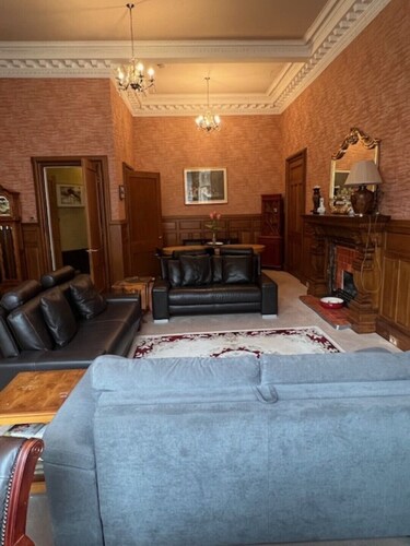 Period townhouse apartment situated at the heart of Edinburgh's West end