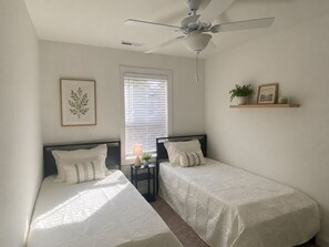 2 Schlafzimmer, Bügeleisen/Bügelbrett, kostenloses WLAN, Bettwäsche