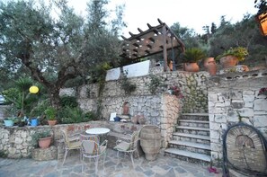 Outdoor dining - Alta Mare Villa-Apart-Sea View- Nature- Relax ♥ (Zakynthos)