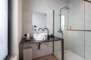 Apartment | Bathroom - The Industrial Apartments 2bbknsinternet (Antwerp)