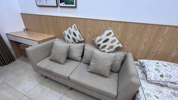 Deluxe Apartment, Balcony, City View | Living area