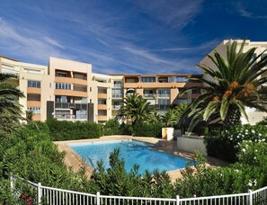 Apartment | Pool - Beachside Family Stay in Cap D'agde (Agde)