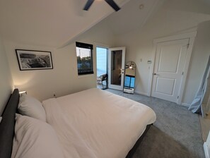 4 bedrooms, iron/ironing board, free WiFi, bed sheets - Gallery House: 4BR Near World Cup Stadiums & DT (Seattle)