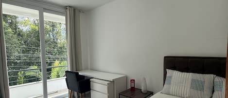 4 chambres, fer et planche Ă repasser, accĂšs Internet, draps fournis