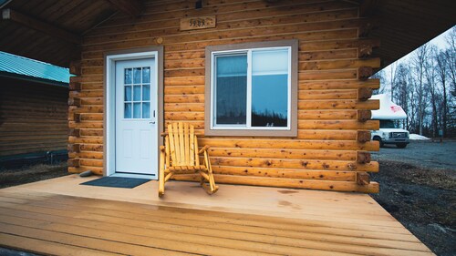 Beautiful 1-bedroom cabin in Kenai. Perfect for a getaway or fishing trip!