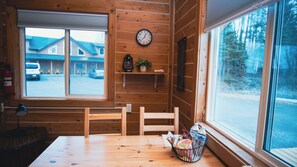 Dining - Beautiful 1-bedroom cabin in Kenai. Perfect for a getaway or fishing trip! (Kenai)