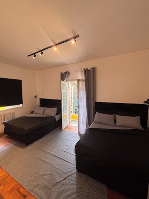 In-room safe, desk, iron/ironing board, free WiFi - Wonderful Villa Almalfi: swimming pool, spa, bbq, cinema, snooker Up to 10 guests (São Paulo)