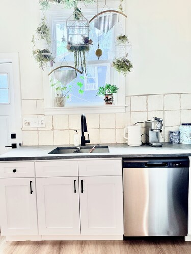 Light-Filled Boho Studio Alcove Retreat in Philly’s Best Neighborhood
