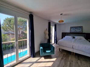 Room - Vrbo Property (Le Plan-de-la-Tour)