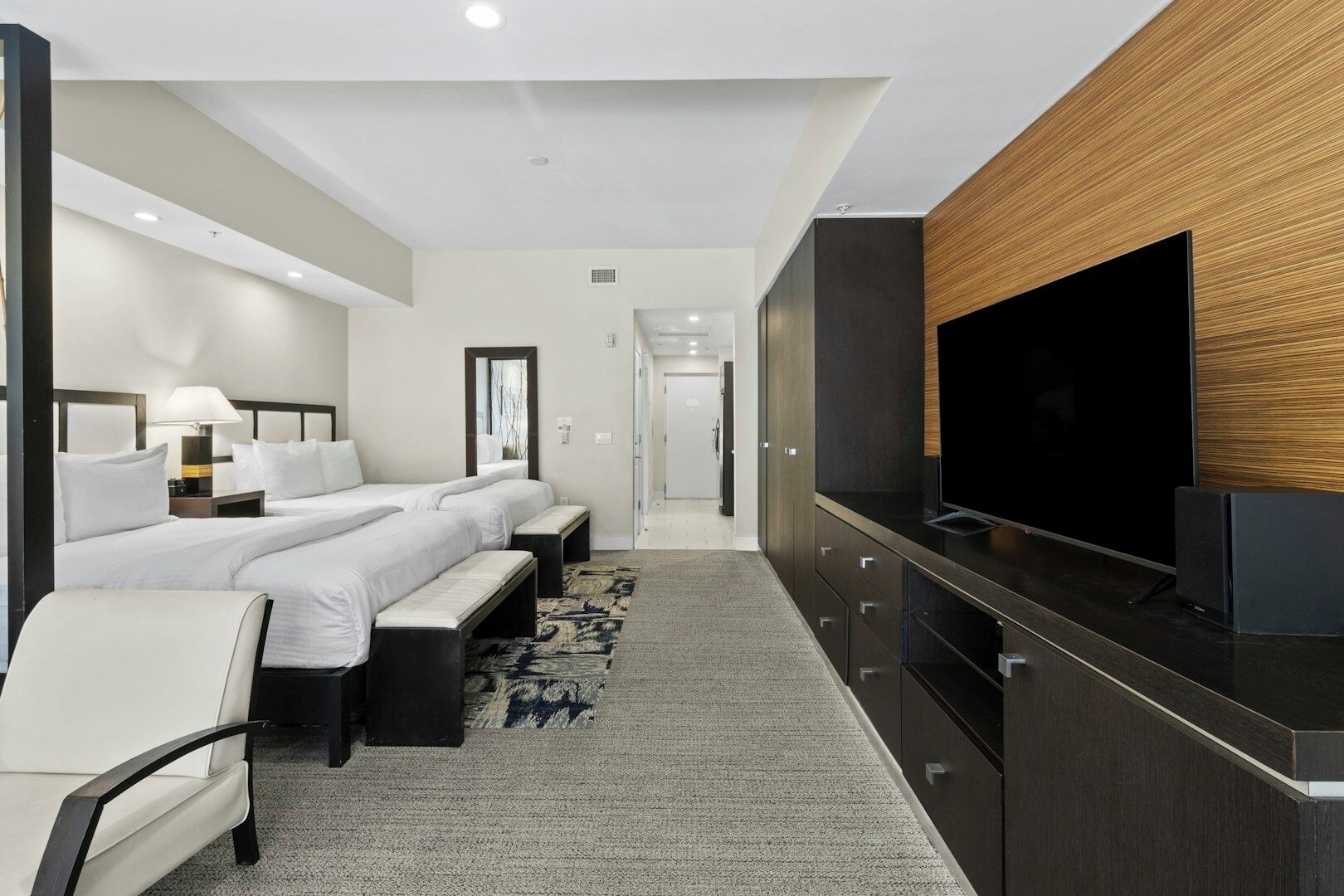 Luxury Pool+gym Retreat | 5 Mi To Miami Intl Mall & Zoo Miami - Doral, FL