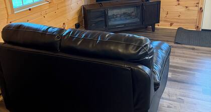 White Buffalo: NEW Private Ranch Cabin for Hunters & Families