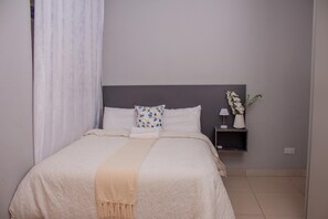Iron/ironing board, Internet, bed sheets - Newly built one-bedroom apartment in Kariba Heights - 2381 (Kariba)