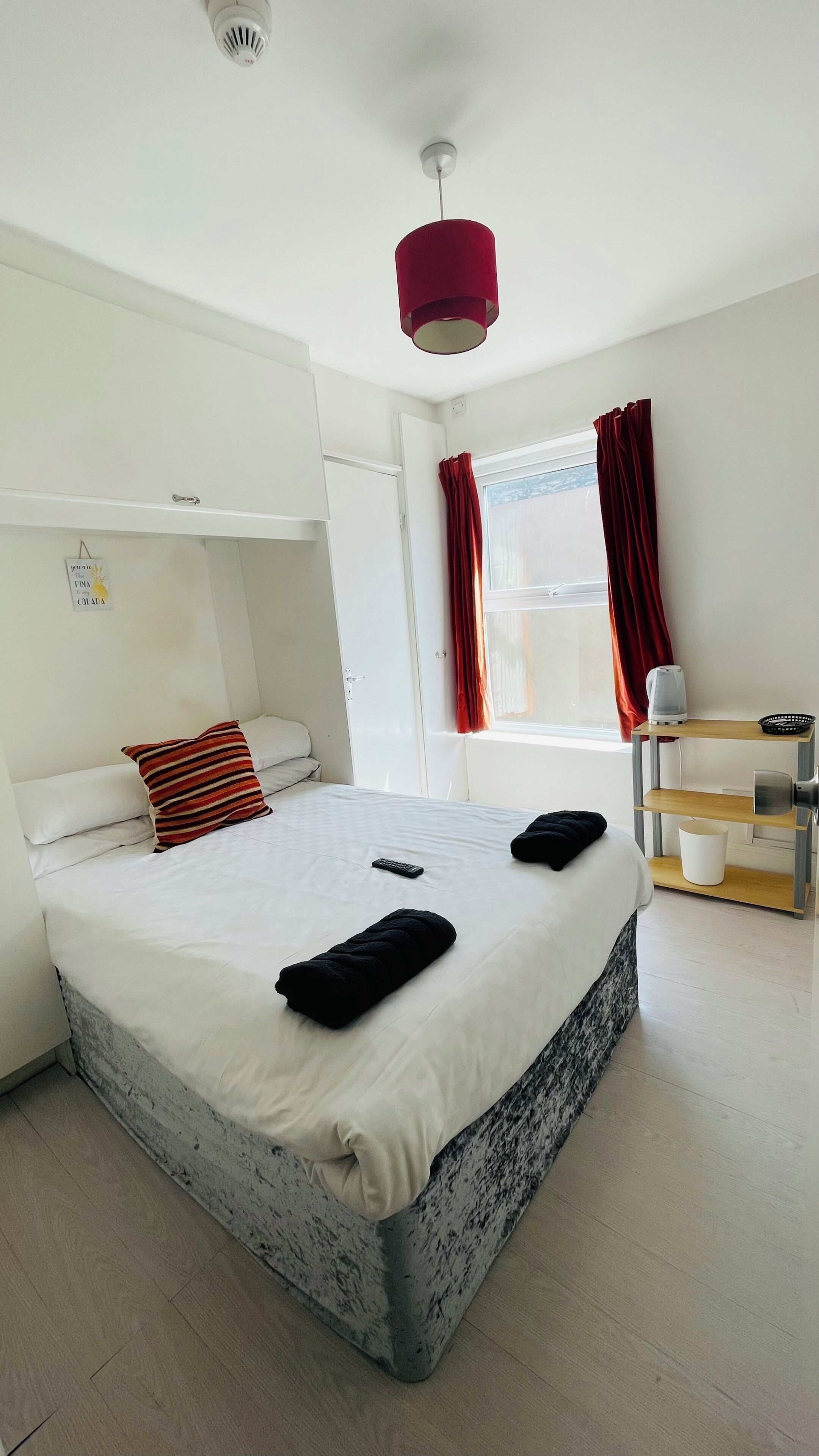 Classic Double Room | Iron/ironing board, free WiFi