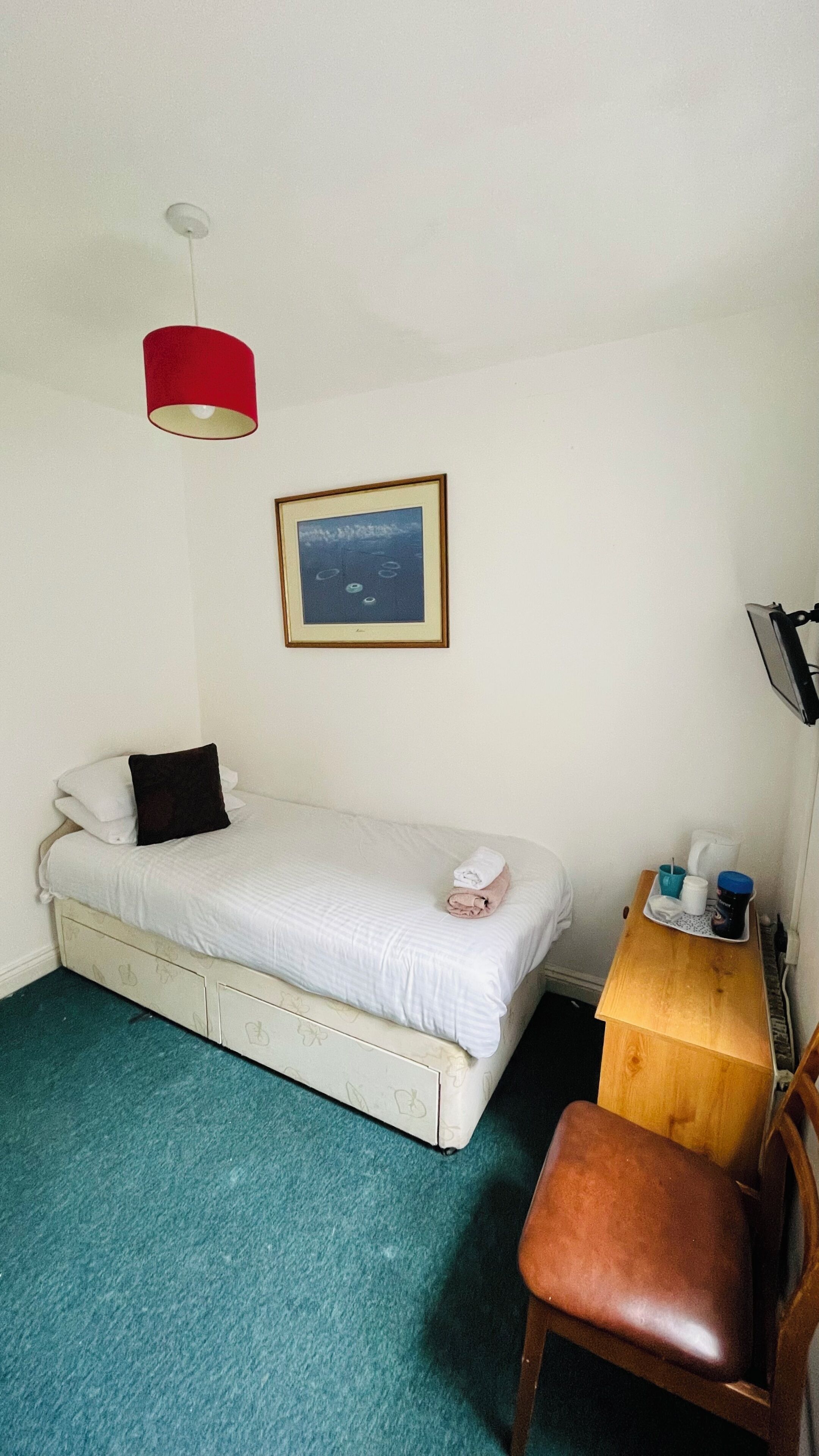 Deluxe Single Room | Iron/ironing board, free WiFi
