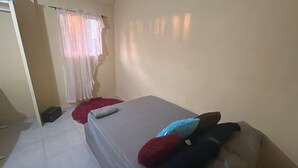Unclassified image, 4 of 6, button - Charming 2-bedroom apartment with AC in vibrant Castries (castries)