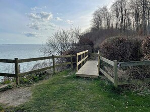 Property grounds - House with a view and direct access to beach (Haderslev)