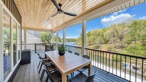 Outdoor dining - Watermark Bluff, Luxury w/ Covered Verandas + Heated Salt Pool, Hot Tub, Dock! (Bedford County)