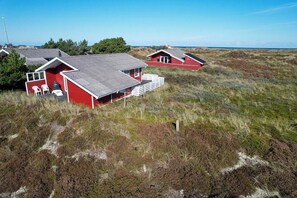 Exterior - Holiday home overlooking protected dune heath (Frøstrup)