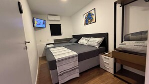 4 habitaciones, tabla de planchar con plancha y wifi gratis 