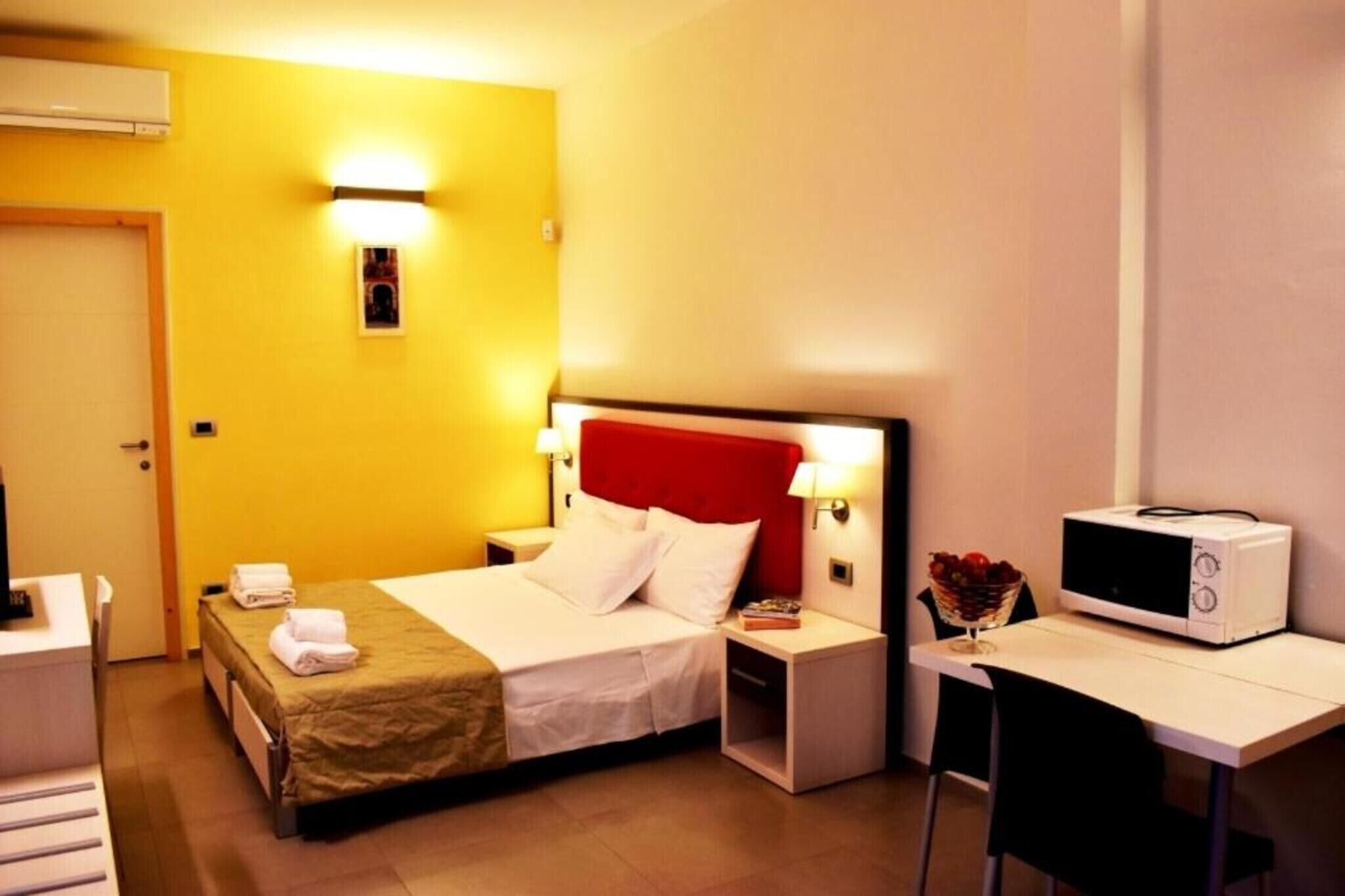 熨斗/熨衫板、Wi-Fi、床單