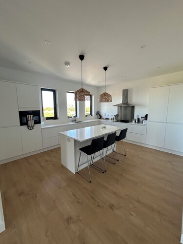 Modern Rural Ireland Retreat – Spacious & Peaceful Countryside Escape.