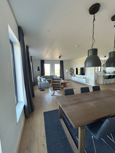 Modern Rural Ireland Retreat – Spacious & Peaceful Countryside Escape.