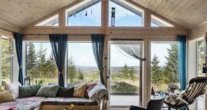 Family cabin with views over Hadeland