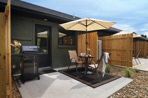 Outdoor dining - Lake Front Boutique Hotel Unit #3 (Jones)