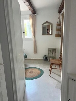 Unclassified image, 2 of 34, button - Villa on the seaside with pool in La Croix Valmer (La Croix Valmer)
