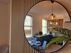Dining - City Centre Sanctuary, with free parking. (Worcester)